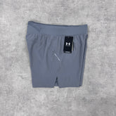 UNDER ARMOUR SPEED SHORTS 5” - SMOKE GREY